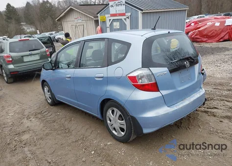 2010 Honda Fit z USA, uszkodzony, nr VIN JHMGE8H25AC029772